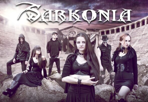 Sarkonia-promo_foto_s_logem